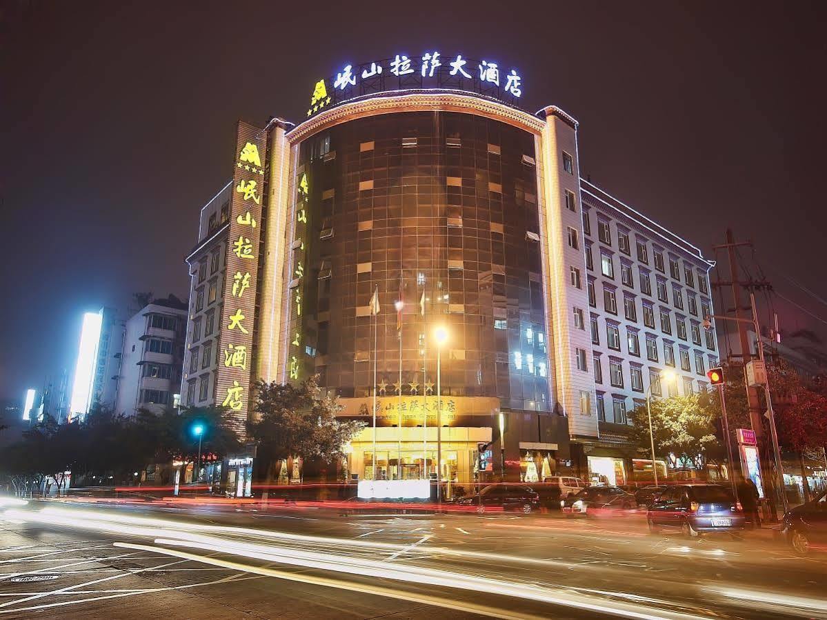 Minshan Lhasa Grand Hotel Chengdu Exteriör bild